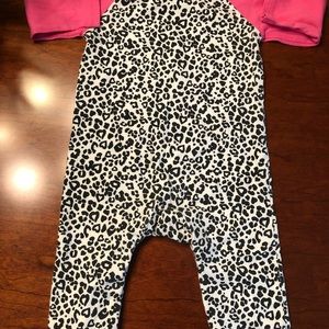 Long sleeves Cheeta Print Romper